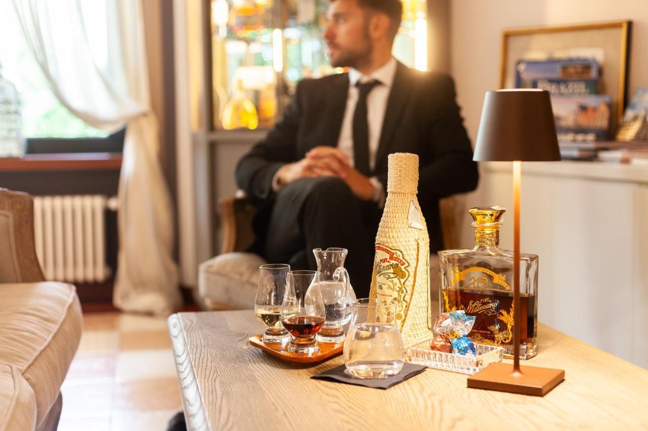 Like Home Boutique Hotel Azzano San Paolo Екстериор снимка