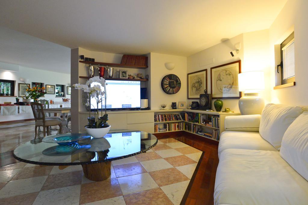 Like Home Boutique Hotel Azzano San Paolo Екстериор снимка