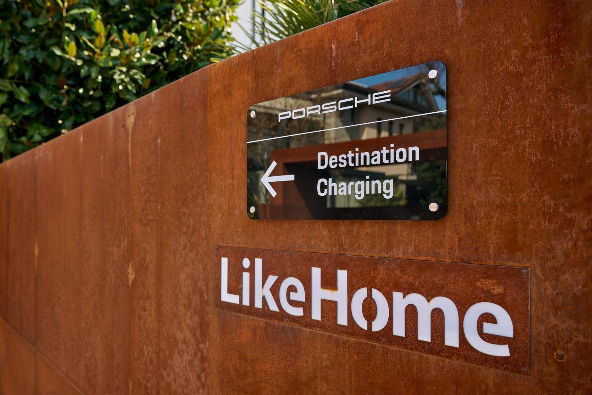 Like Home Boutique Hotel Azzano San Paolo Екстериор снимка